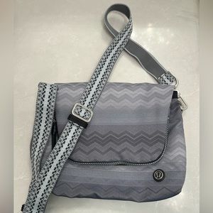 💞NWOT lululemon festival crossbody
